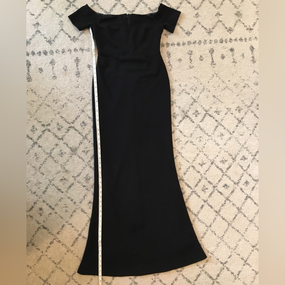 Lulu’s Lynne Off the Shoulder Floor Length V Bar Formal Maxi Dress - Picture 7 of 11